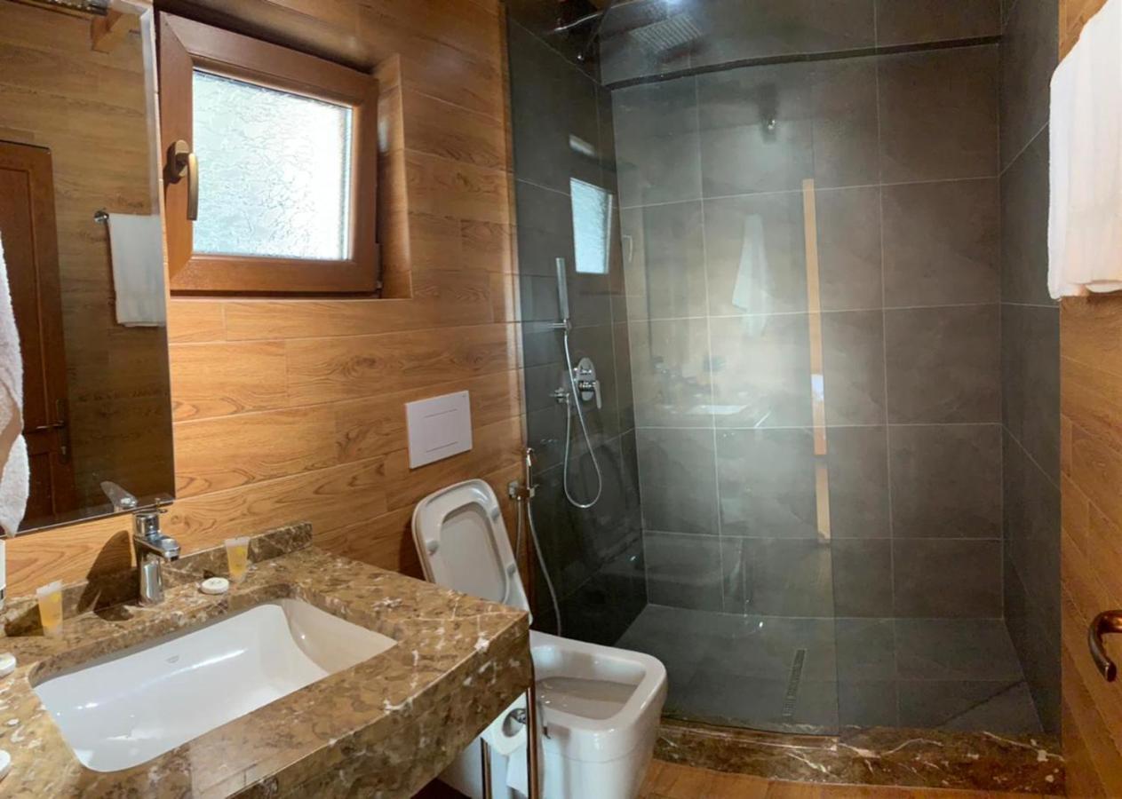 Wooden House Hotel Canaj Ngoại thất bức ảnh