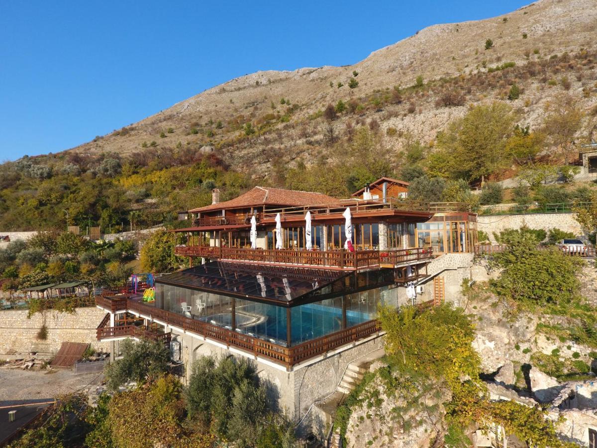 Wooden House Hotel Canaj Ngoại thất bức ảnh