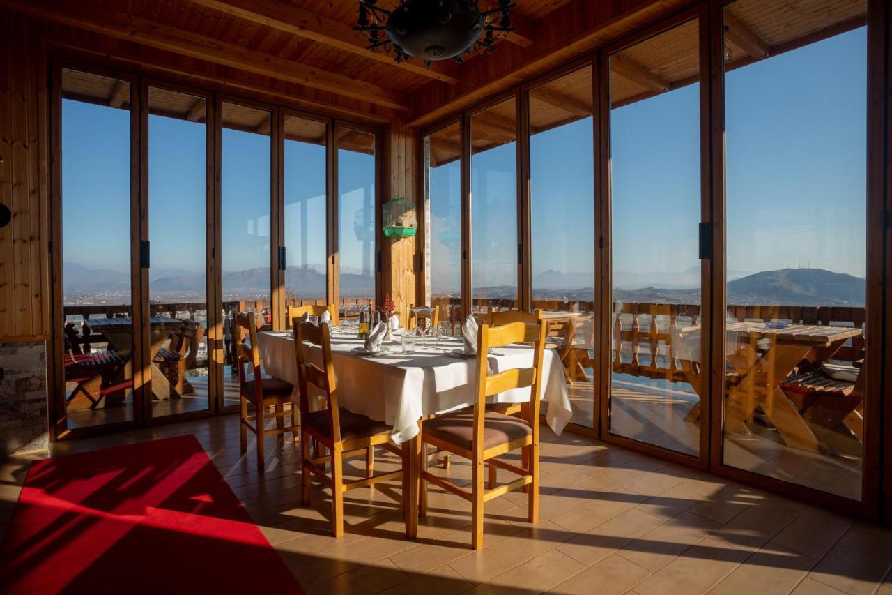 Wooden House Hotel Canaj Ngoại thất bức ảnh
