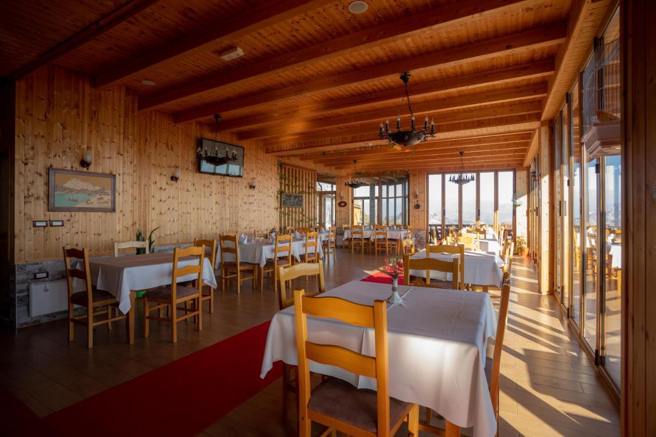 Wooden House Hotel Canaj Ngoại thất bức ảnh