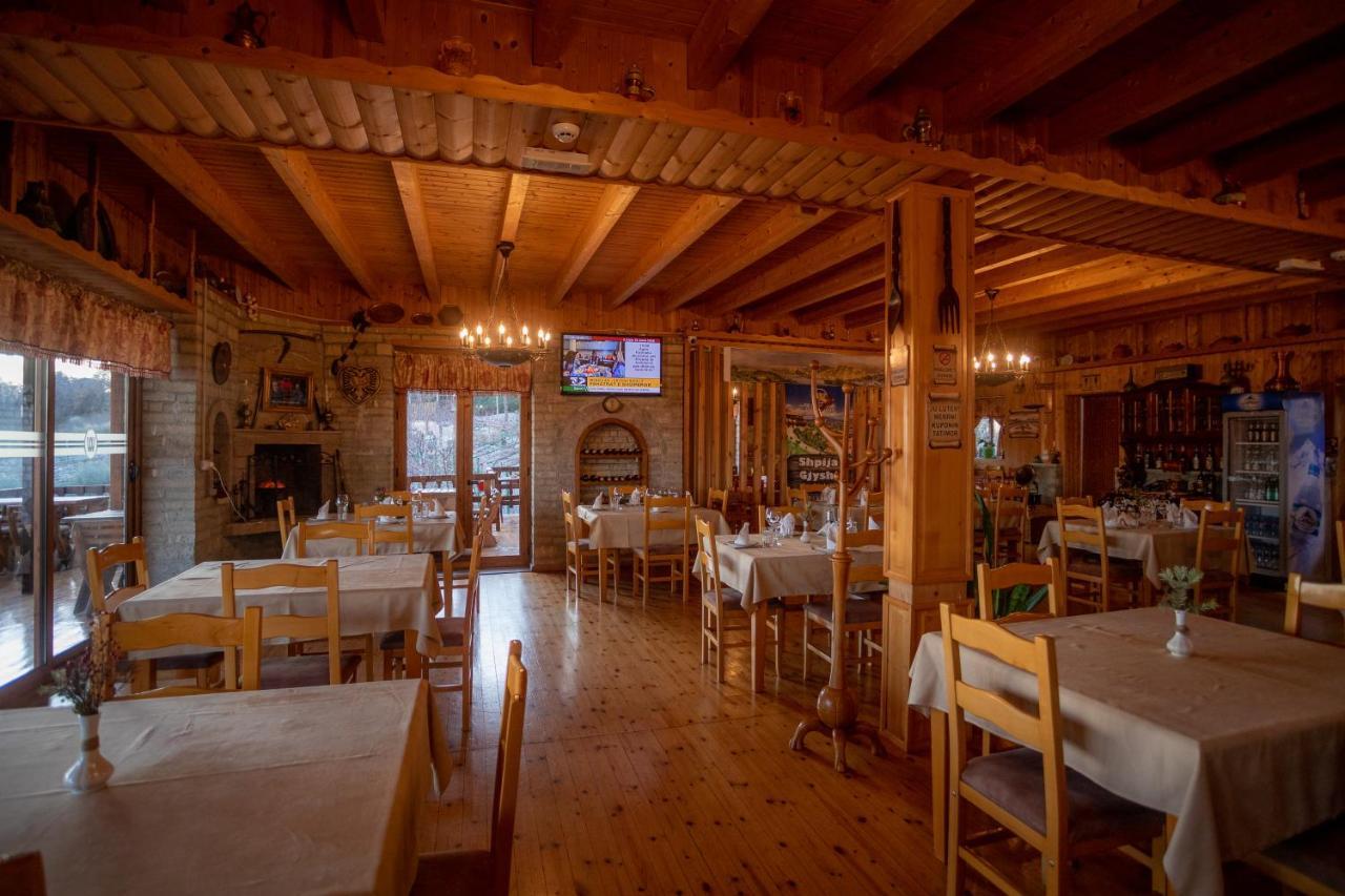 Wooden House Hotel Canaj Ngoại thất bức ảnh