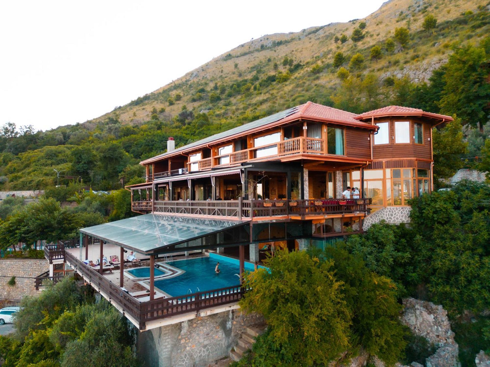 Wooden House Hotel Canaj Ngoại thất bức ảnh